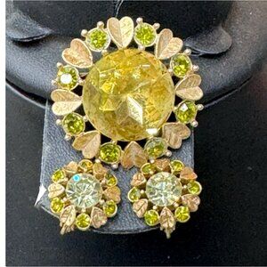 Vintage Avon Sun Brilliants Gold & Green Gemstone Brooch & Clip On Earrings Set